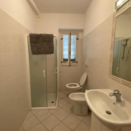 Kwatera prywatna Beautiful Penthouse With Pool!